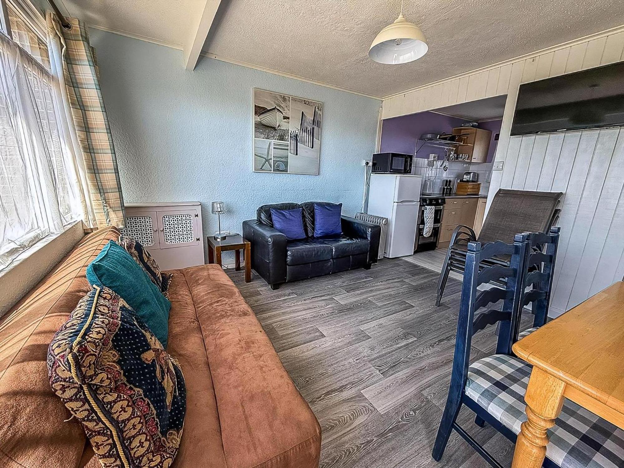 Scratby Lovely 4 Berth Chalet For Hire At California Sands In Norfolk Ref 52350Cs מראה חיצוני תמונה